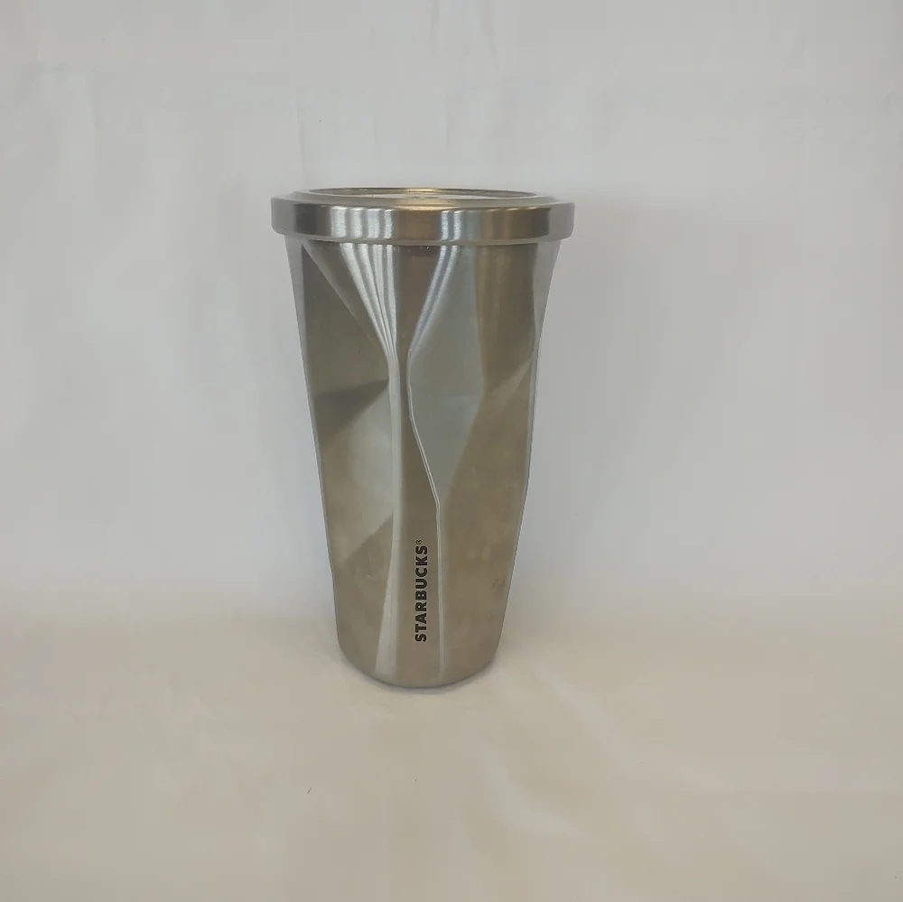 Starbucks set of 2 Grande 16 oz cold brew tumblers chisled prism silver and gold